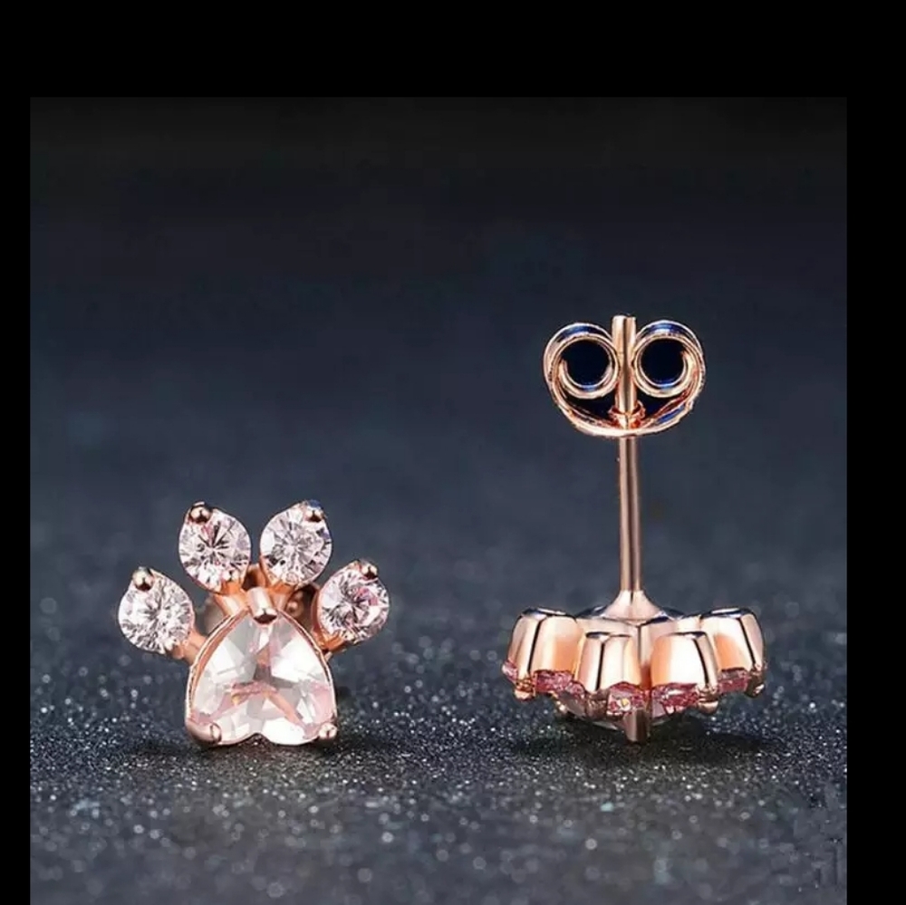 NWT Rose gold crystal paw earrings